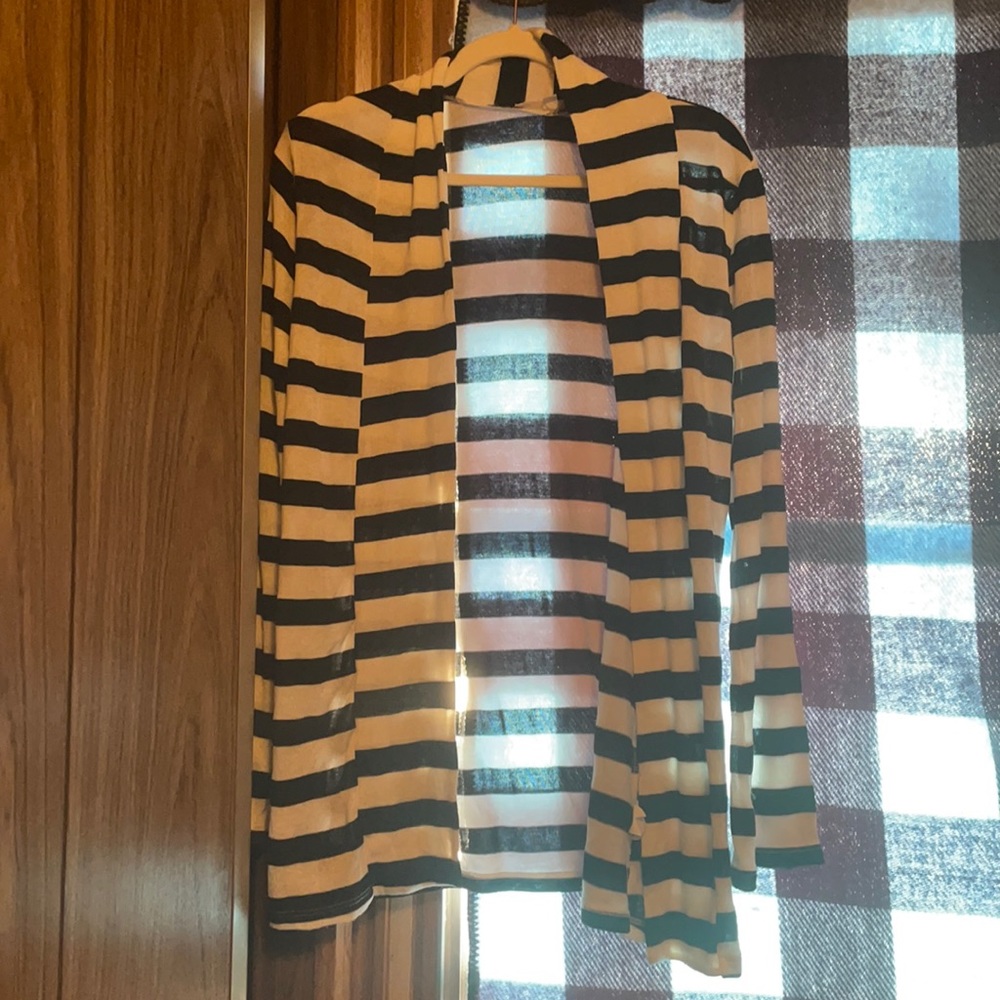 Julies Closet Medium